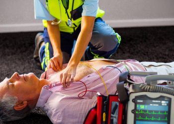 Le défibrillateur automatique permet d&rsquo;agir vite et bien